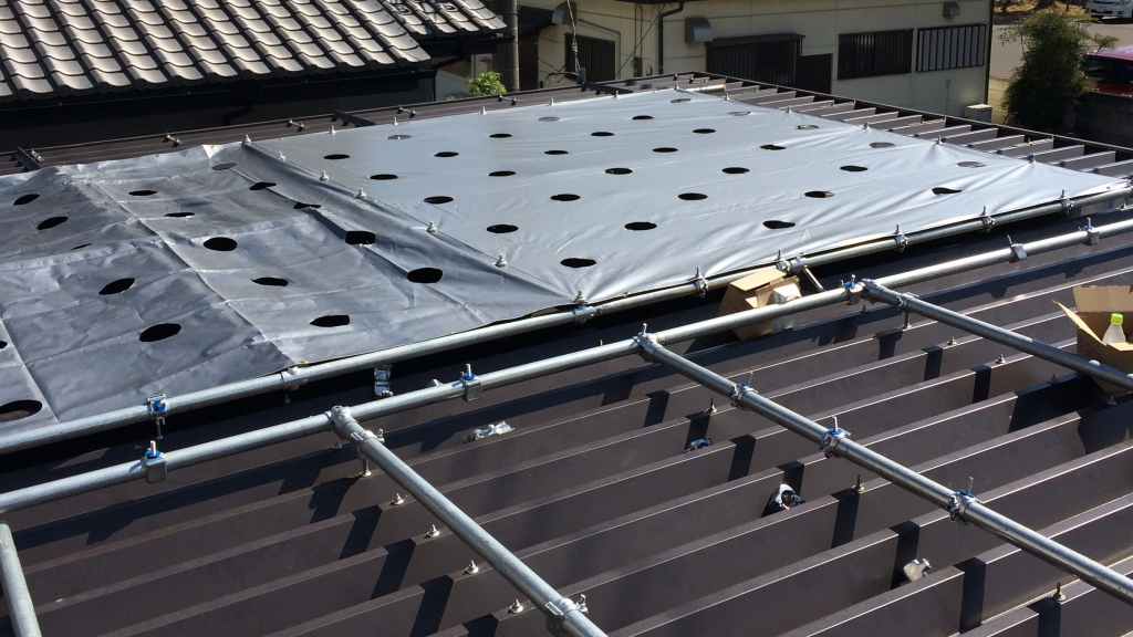 工場 屋根 遮熱シート 施工方法