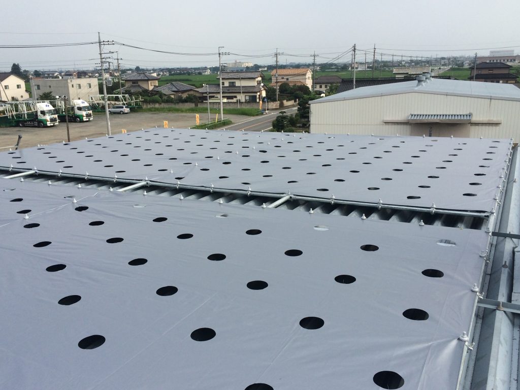 工場　屋根　遮熱シート