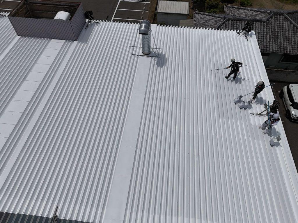 遮熱塗料　断熱塗料　違い
